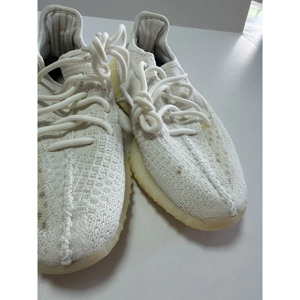 Adidas Yeezy Boost 350 V2 Light- Size 6 US (2021) GY3438